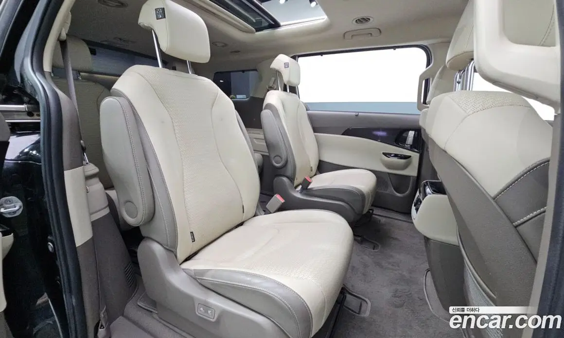 Kia Carnival 2022 2.2 автомат (гидро), фото 12