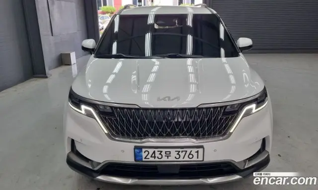 Kia Carnival 2023 3.5 автомат (гидро), миниатюра 3 Kia Carnival 2023 3.5 автомат (гидро), миниатюра 3