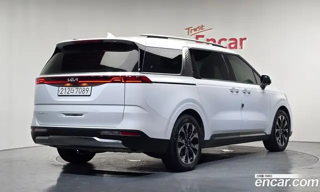 Kia Carnival 2023 2.2 автомат (гидро), миниатюра 2