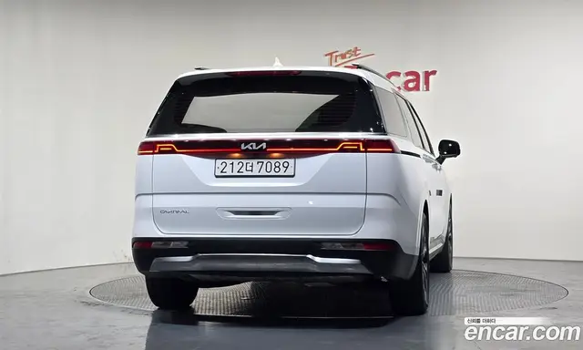 Kia Carnival 2023 2.2 автомат (гидро), миниатюра 4