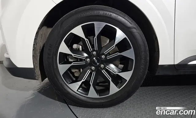 Kia Carnival 2023 2.2 автомат (гидро), миниатюра 5