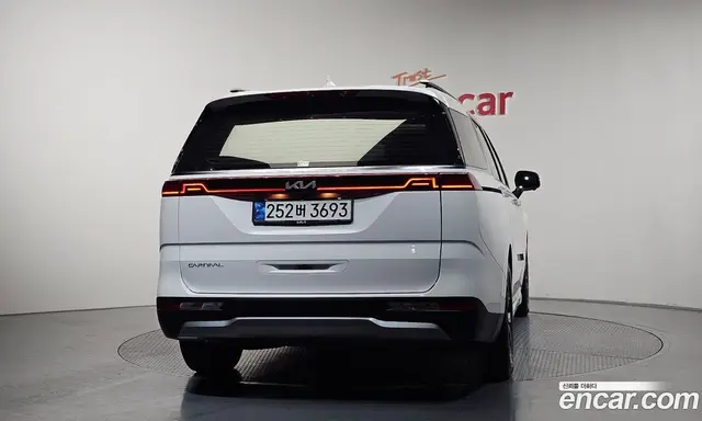 Kia Carnival 2023 3.5 автомат (гидро), миниатюра 3
