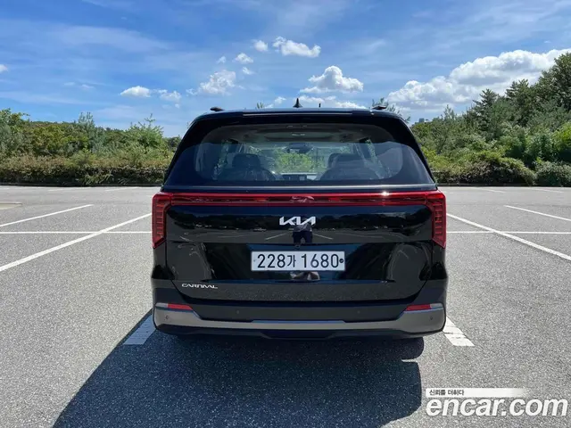Kia Carnival 2024 2.2 автомат (гидро), миниатюра 4 Kia Carnival 2024 2.2 автомат (гидро), миниатюра 4
