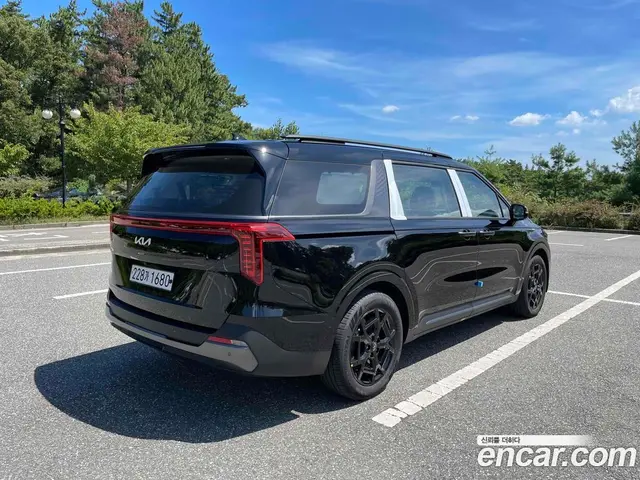 Kia Carnival 2024 2.2 автомат (гидро), миниатюра 5 Kia Carnival 2024 2.2 автомат (гидро), миниатюра 5