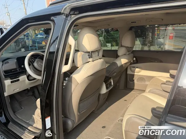 Kia Carnival 2024 3.5 автомат (гидро), миниатюра 6