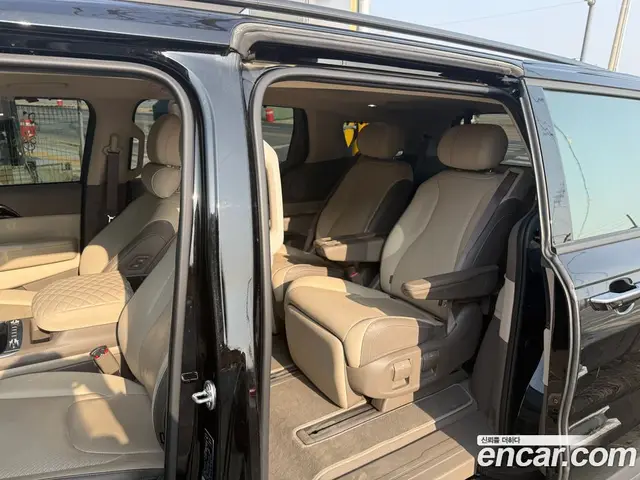Kia Carnival 2024 3.5 автомат (гидро), миниатюра 7