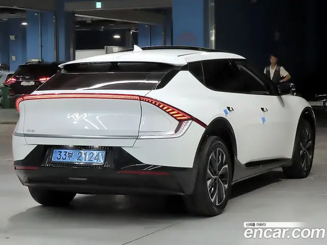 Kia EV6 2022 автомат (гидро), миниатюра 2