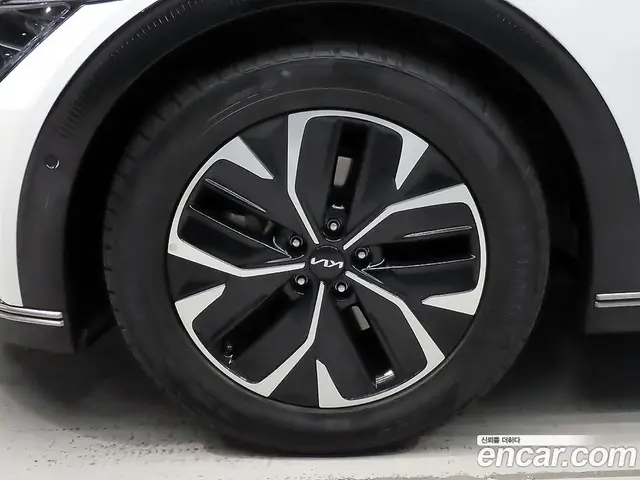 Kia EV6 2022 автомат (гидро), миниатюра 5