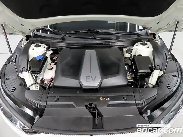 Kia EV6 2022 автомат (гидро), миниатюра 6