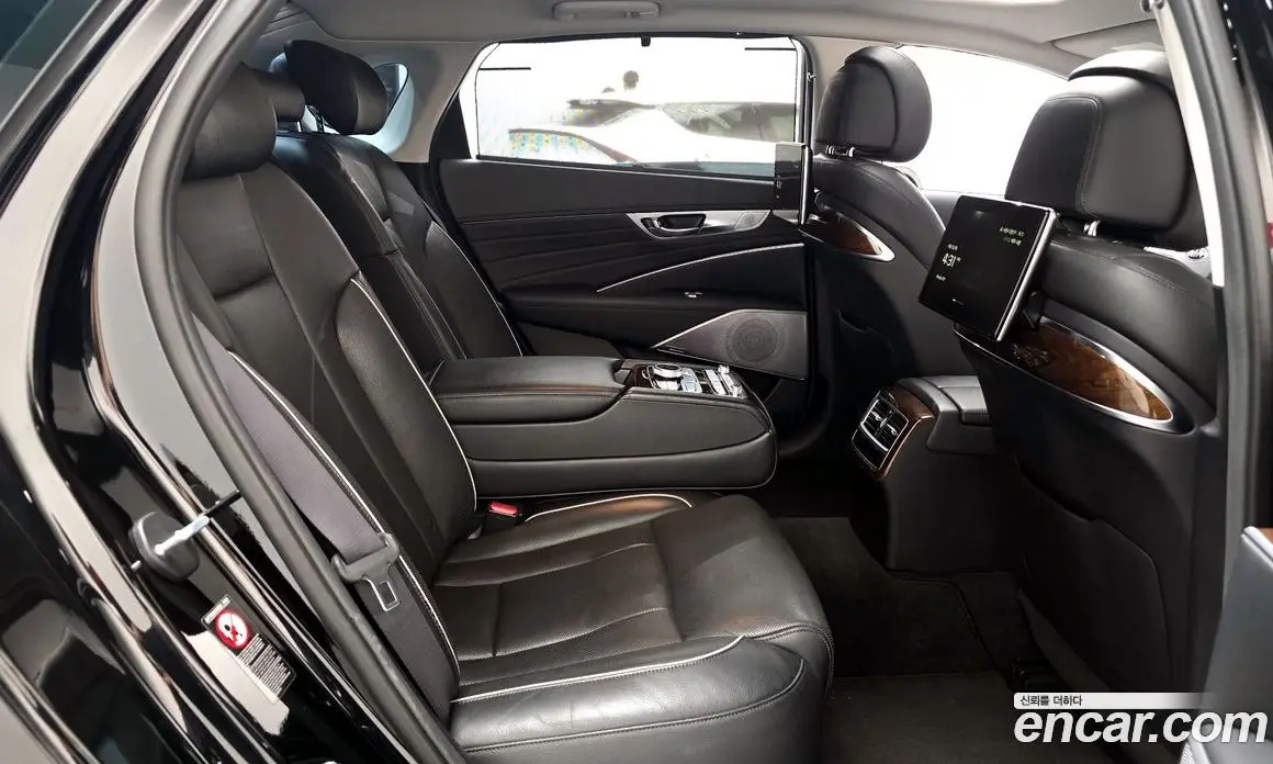 Kia K9 2018 3.3 автомат (гидро), фото 12 Kia K9 2018 3.3 автомат (гидро), фото 12