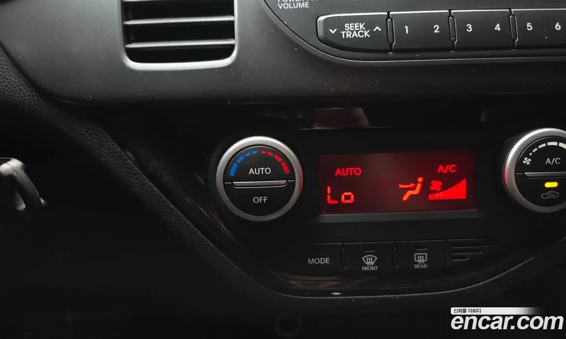 Kia Morning 2011 1.0 автомат (гидро), фото 16