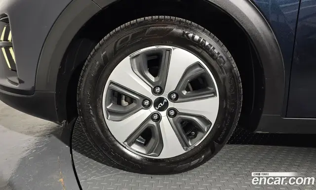 Kia Niro 2021 1.6 автомат (гидро), миниатюра 4