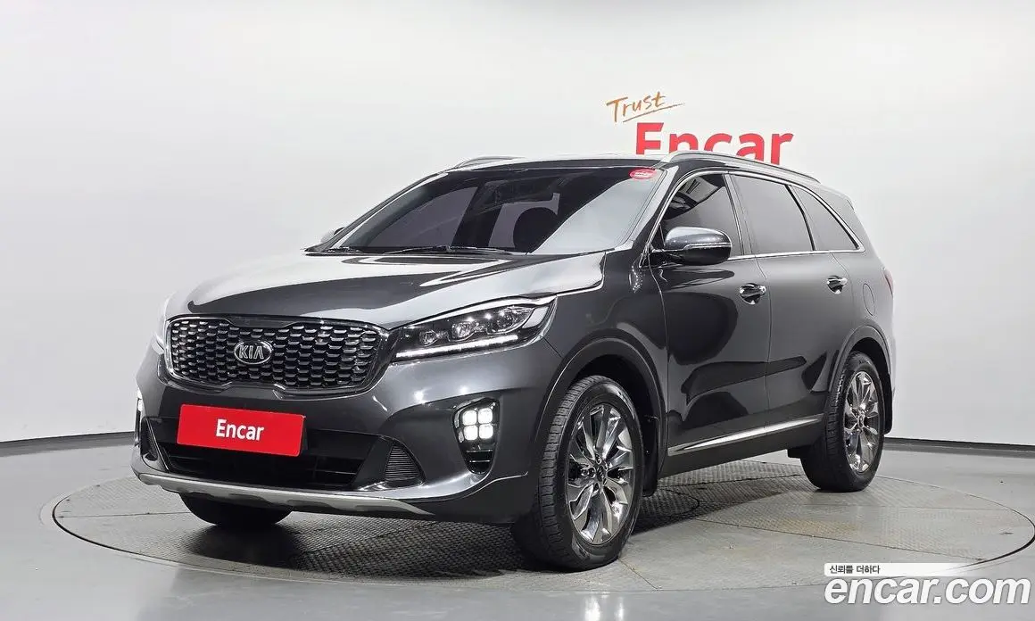 Kia Sorento 2018 2.2 автомат (гидро), фото 1 Kia Sorento 2018 2.2 автомат (гидро), фото 1