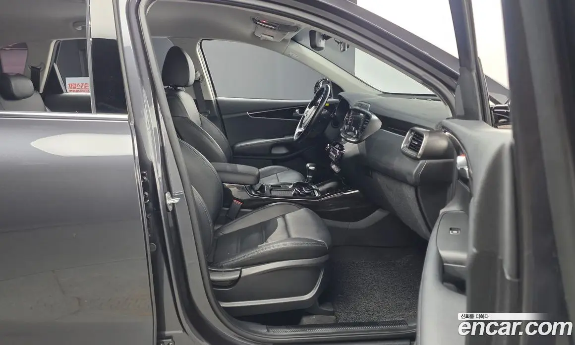Kia Sorento 2018 2.2 автомат (гидро), фото 16 Kia Sorento 2018 2.2 автомат (гидро), фото 16