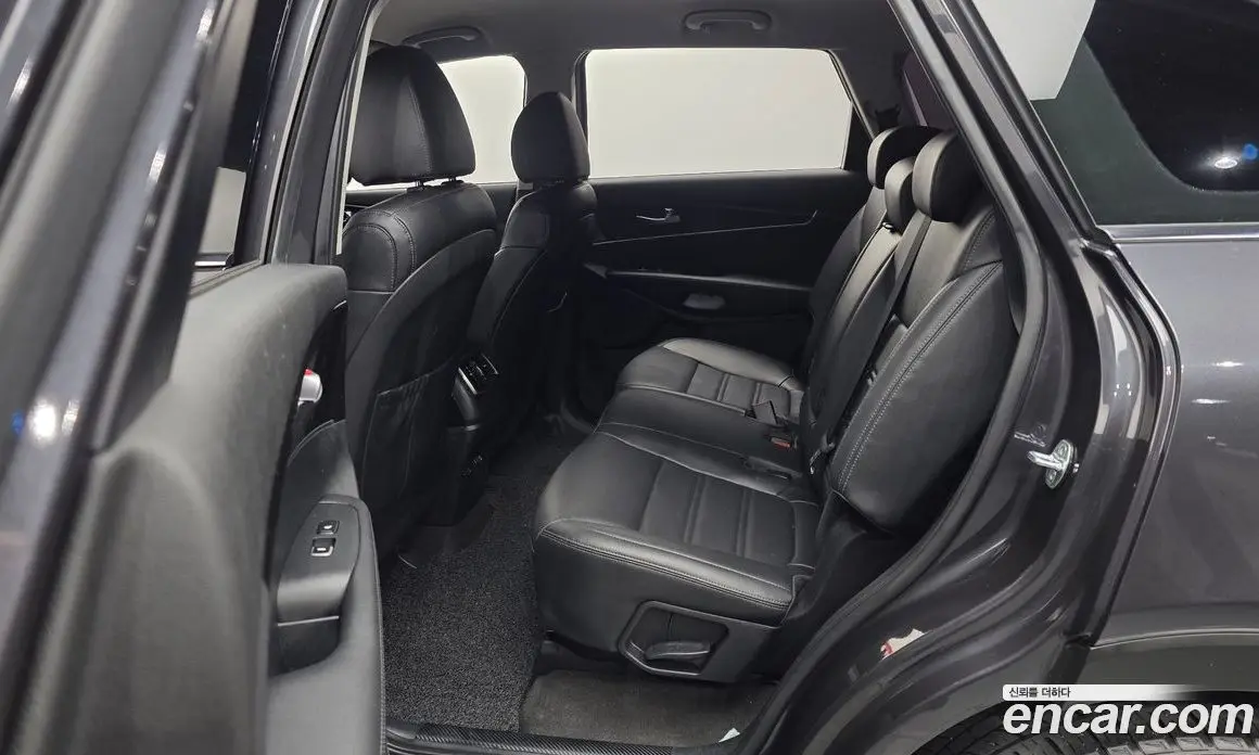 Kia Sorento 2018 2.2 автомат (гидро), фото 18 Kia Sorento 2018 2.2 автомат (гидро), фото 18