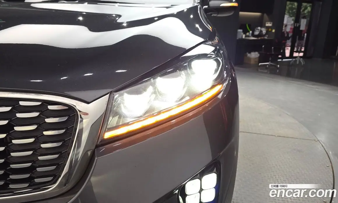 Kia Sorento 2018 2.2 автомат (гидро), фото 8 Kia Sorento 2018 2.2 автомат (гидро), фото 8