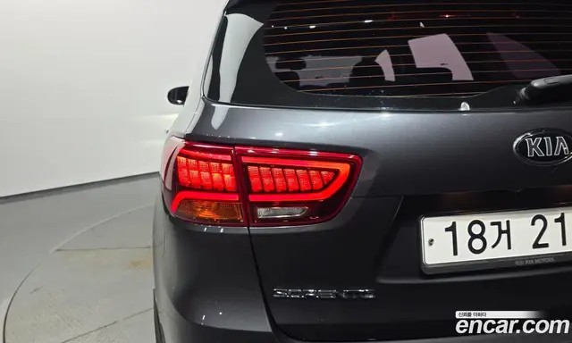 Kia Sorento 2018 2.2 автомат (гидро), миниатюра 9 Kia Sorento 2018 2.2 автомат (гидро), миниатюра 9