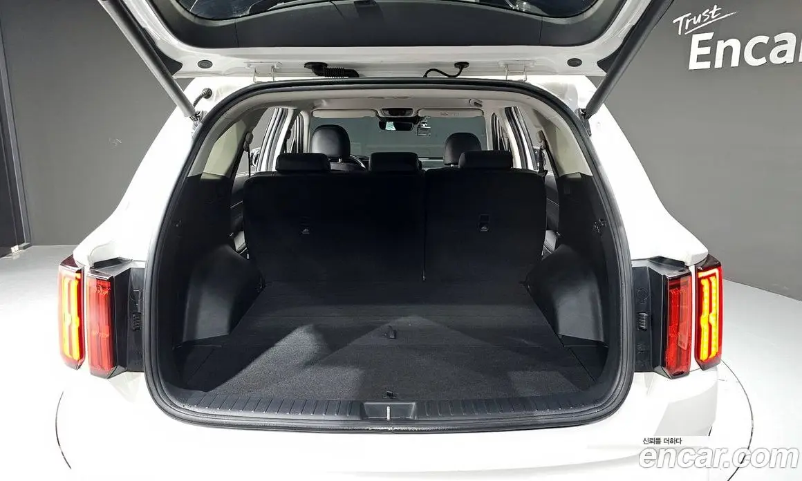Kia Sorento 2021 2.2 автомат (гидро), фото 18 Kia Sorento 2021 2.2 автомат (гидро), фото 18