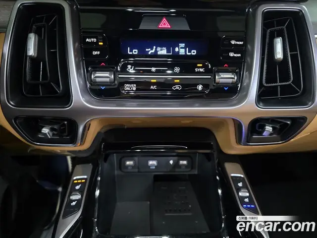 Kia Sorento 2022 1.6 автомат (гидро), миниатюра 10