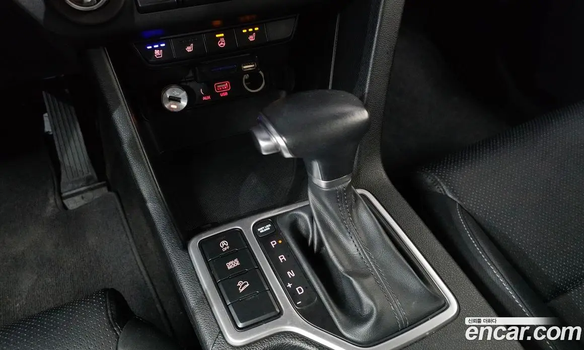 Kia Sportage 2016 1.7 автомат (гидро), фото 12