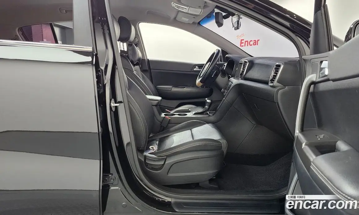 Kia Sportage 2016 1.7 автомат (гидро), фото 16