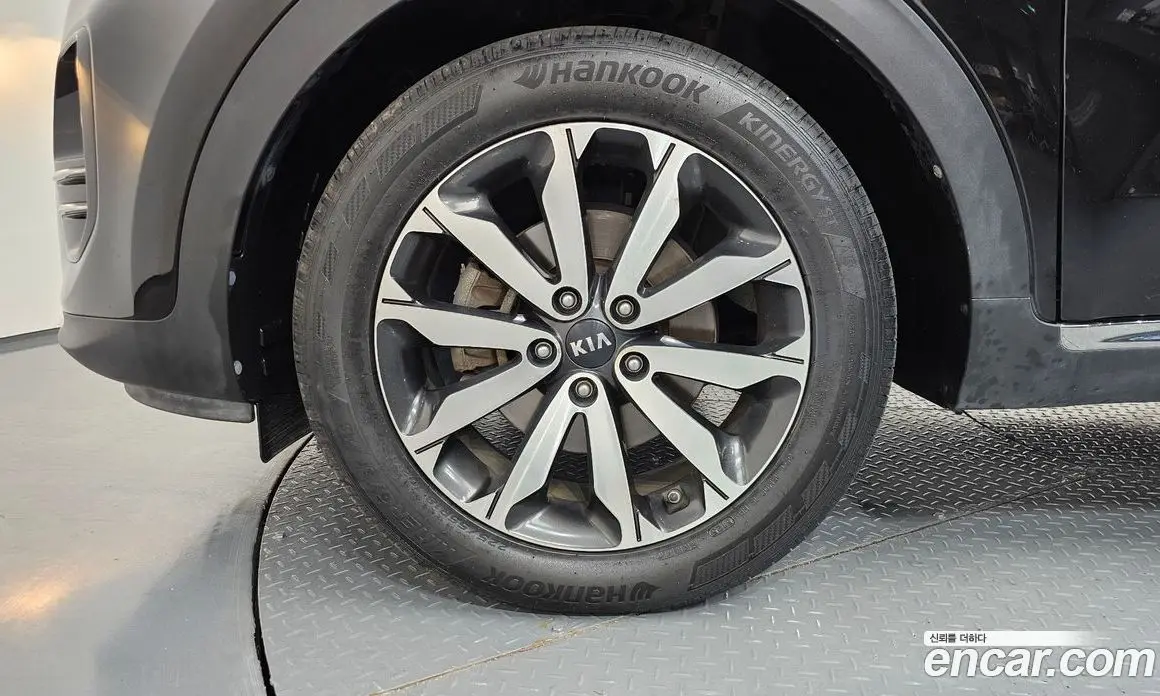 Kia Sportage 2016 1.7 автомат (гидро), фото 5