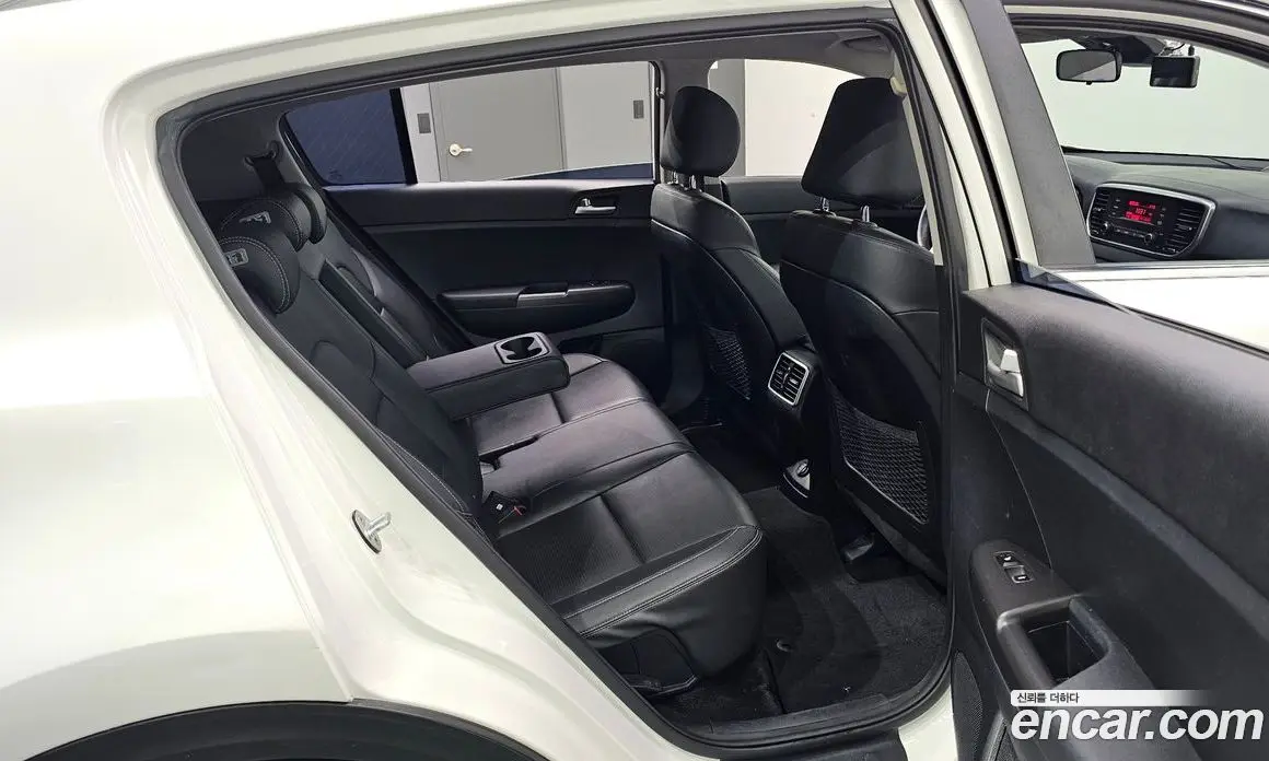 Kia Sportage 2018 2.0 автомат (гидро), фото 17
