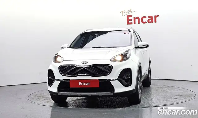 Kia Sportage 2018 2.0 автомат (гидро), миниатюра 3