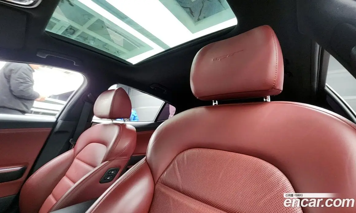 Kia Stinger 2017 3.3 автомат (гидро), фото 19