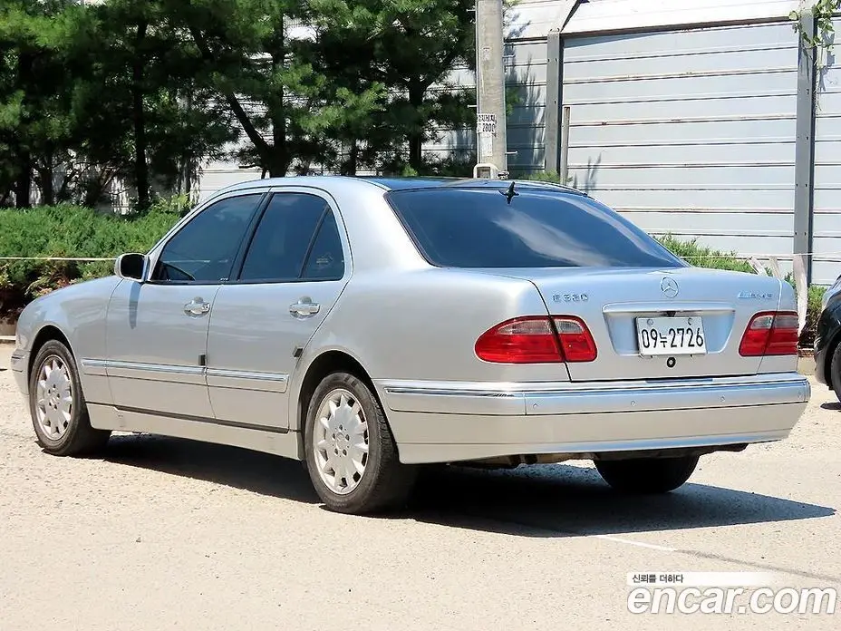 Mercedes-Benz E-Class 2001 2.8 автомат (гидро), фото 3