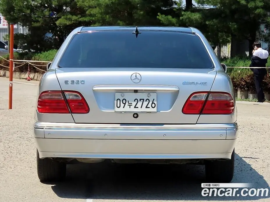 Mercedes-Benz E-Class 2001 2.8 автомат (гидро), фото 4