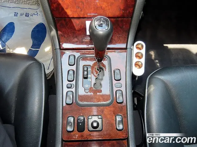 Mercedes-Benz E-Class 2001 2.8 автомат (гидро), миниатюра 10
