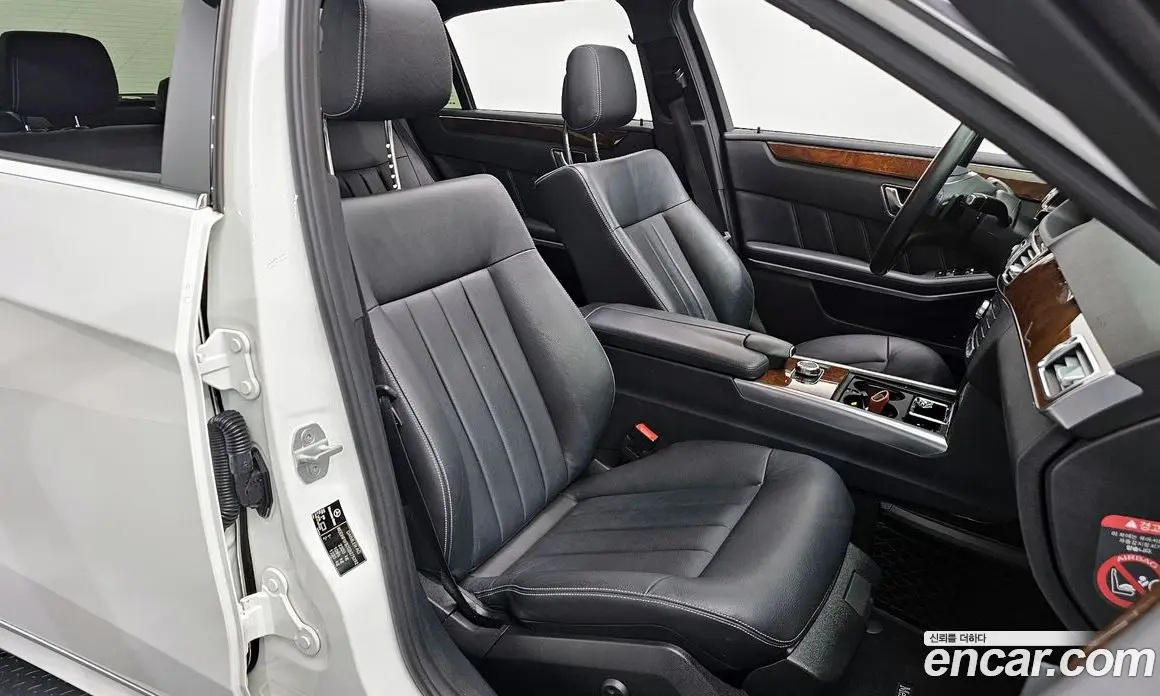 Mercedes-Benz E-Class 2015 3.5 автомат (гидро), фото 11 Mercedes-Benz E-Class 2015 3.5 автомат (гидро), фото 11