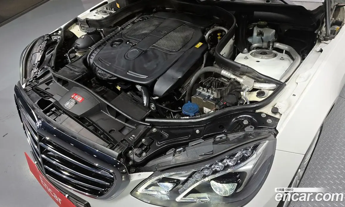Mercedes-Benz E-Class 2015 3.5 автомат (гидро), фото 6 Mercedes-Benz E-Class 2015 3.5 автомат (гидро), фото 6