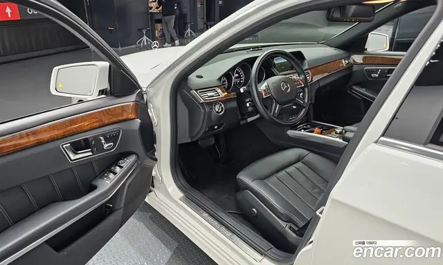 Mercedes-Benz E-Class 2015 3.5 автомат (гидро), миниатюра 10 Mercedes-Benz E-Class 2015 3.5 автомат (гидро), миниатюра 10
