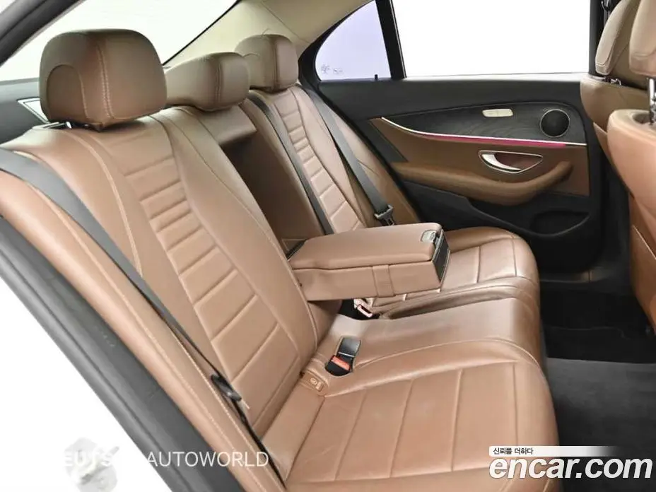 Mercedes-Benz E-Class 2016 2.0 автомат (гидро), фото 12 Mercedes-Benz E-Class 2016 2.0 автомат (гидро), фото 12