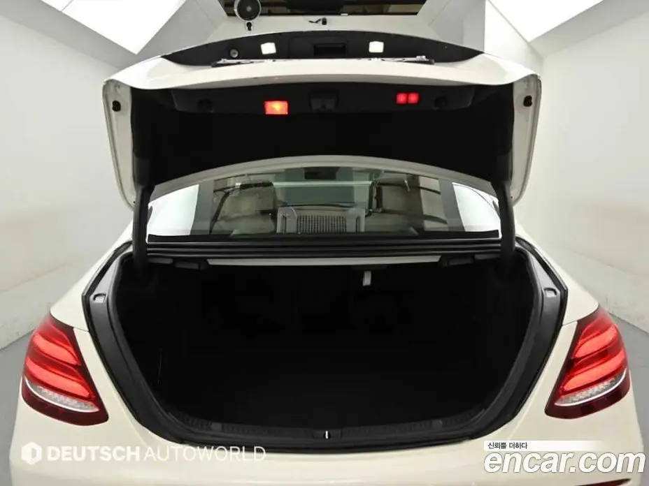 Mercedes-Benz E-Class 2016 2.0 автомат (гидро), фото 19 Mercedes-Benz E-Class 2016 2.0 автомат (гидро), фото 19