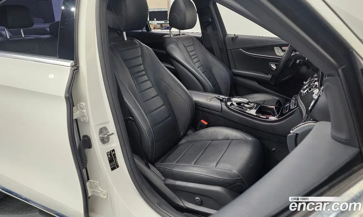 Mercedes-Benz E-Class 2016 1.9 автомат (гидро), фото 12 Mercedes-Benz E-Class 2016 1.9 автомат (гидро), фото 12