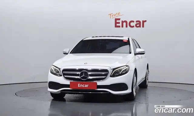Mercedes-Benz E-Class 2016 1.9 автомат (гидро), миниатюра 3 Mercedes-Benz E-Class 2016 1.9 автомат (гидро), миниатюра 3