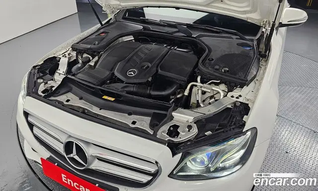 Mercedes-Benz E-Class 2016 1.9 автомат (гидро), миниатюра 6 Mercedes-Benz E-Class 2016 1.9 автомат (гидро), миниатюра 6