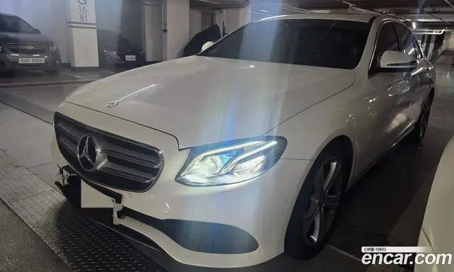 Mercedes-Benz E-Class, 2016, 122 000 км