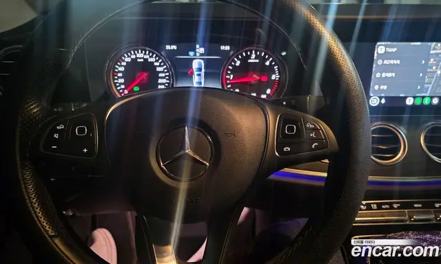 Mercedes-Benz E-Class 2016 1.9 автомат (гидро), миниатюра 10