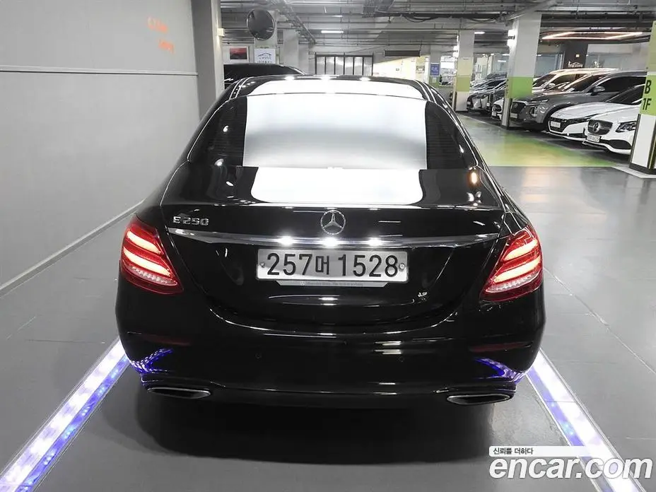 Mercedes-Benz E-Class 2019 2.0 автомат (гидро), фото 3 Mercedes-Benz E-Class 2019 2.0 автомат (гидро), фото 3