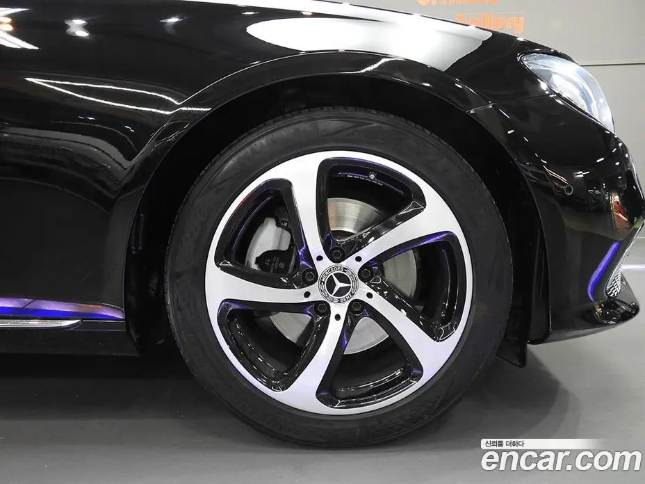 Mercedes-Benz E-Class 2019 2.0 автомат (гидро), фото 10 Mercedes-Benz E-Class 2019 2.0 автомат (гидро), фото 10