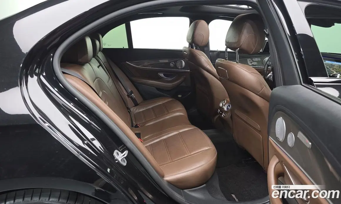 Mercedes-Benz E-Class 2019 3.0 автомат (гидро), фото 17