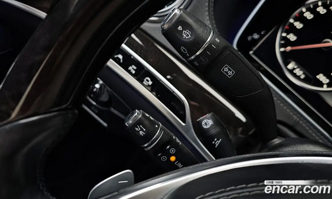 Mercedes-Benz S-Class 2015 4.7 автомат (гидро), фото 17 Mercedes-Benz S-Class 2015 4.7 автомат (гидро), фото 17