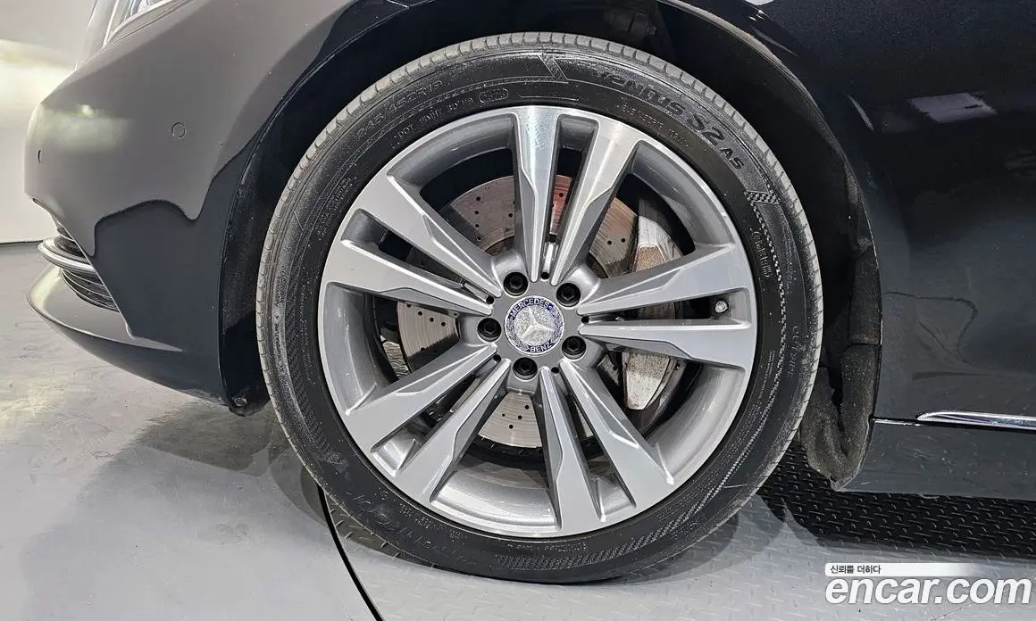 Mercedes-Benz S-Class 2015 4.7 автомат (гидро), фото 5 Mercedes-Benz S-Class 2015 4.7 автомат (гидро), фото 5