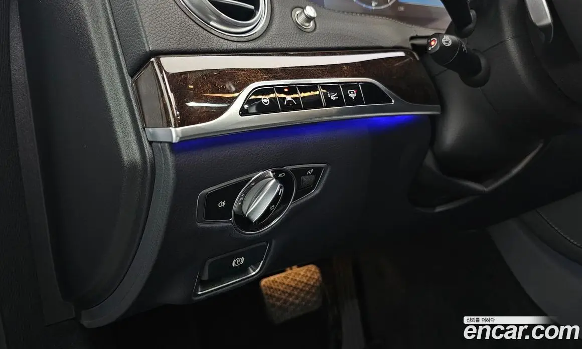 Mercedes-Benz S-Class 2018 4.0 автомат (гидро), фото 15 Mercedes-Benz S-Class 2018 4.0 автомат (гидро), фото 15