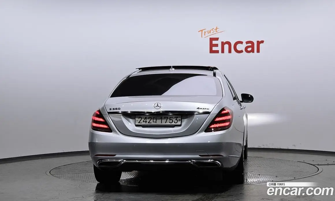 Mercedes-Benz S-Class 2018 4.0 автомат (гидро), фото 4 Mercedes-Benz S-Class 2018 4.0 автомат (гидро), фото 4