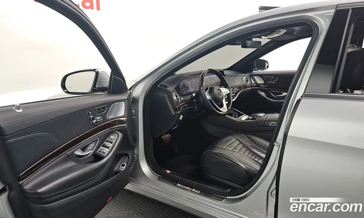 Mercedes-Benz S-Class 2018 4.0 автомат (гидро), фото 10 Mercedes-Benz S-Class 2018 4.0 автомат (гидро), фото 10
